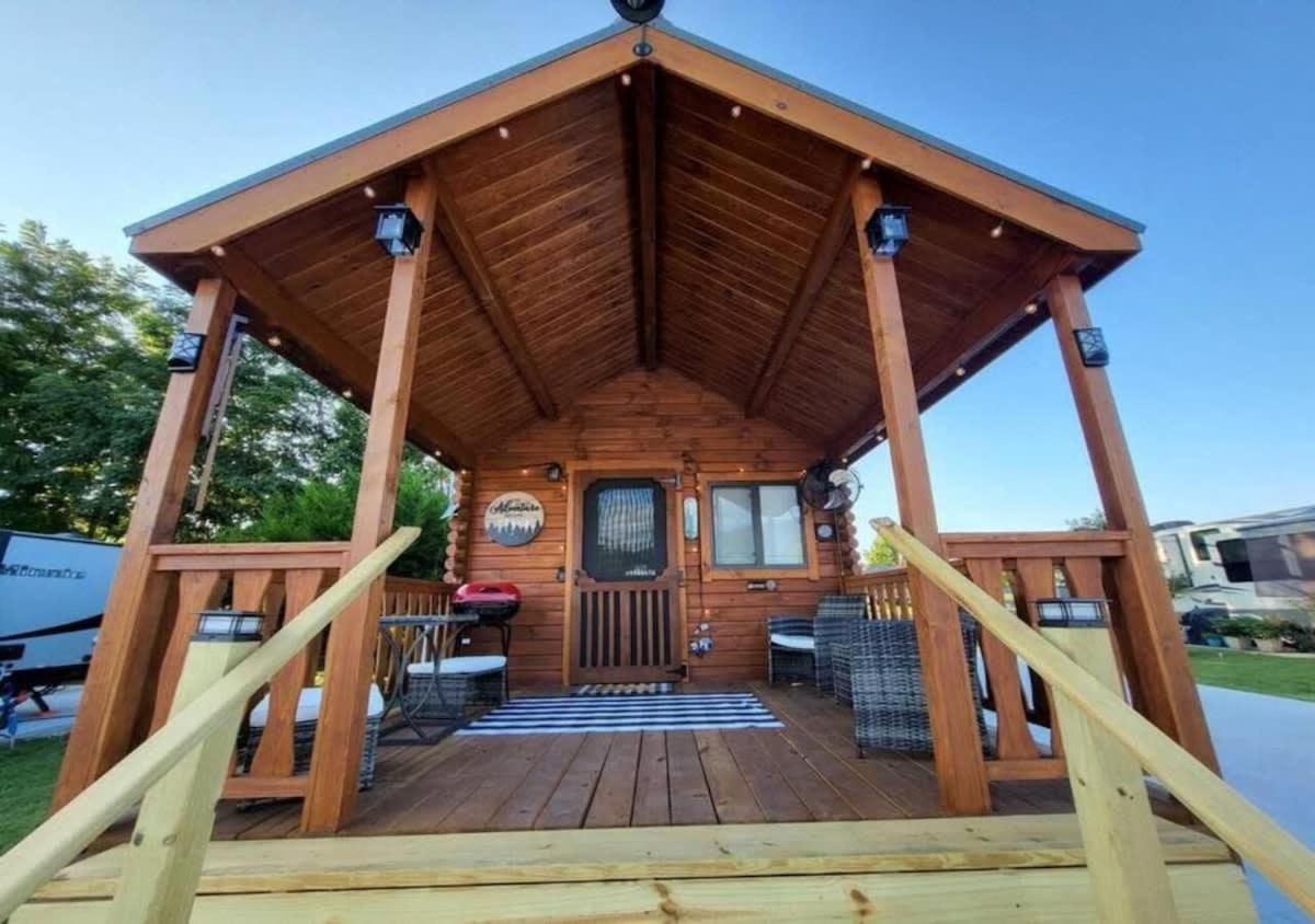 Picturesque Family Cabin With Loft In Tennessee 세비어빌 외부 사진