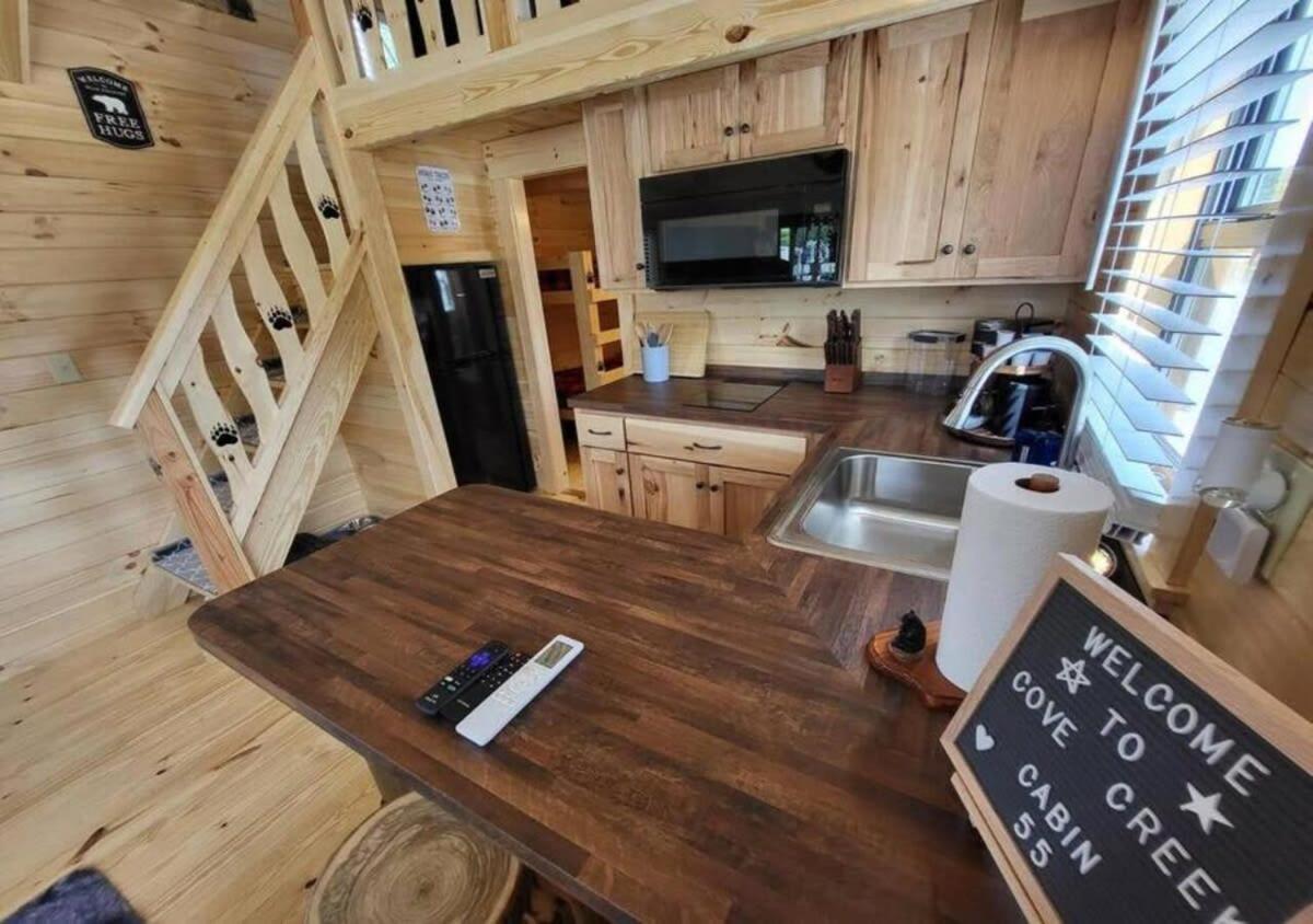 Picturesque Family Cabin With Loft In Tennessee 세비어빌 외부 사진